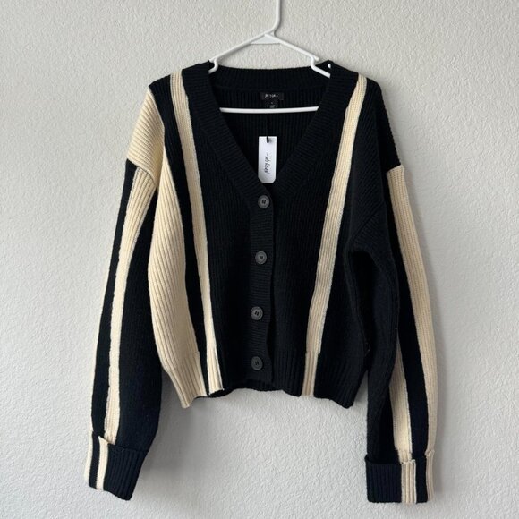 varsity heavy knit cardigan🖤👟 - Picture 5 of 8